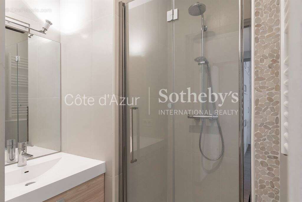 Nice Centre - Appartement 148 m² à rénover - Avenue Jean Médecin - photo 17