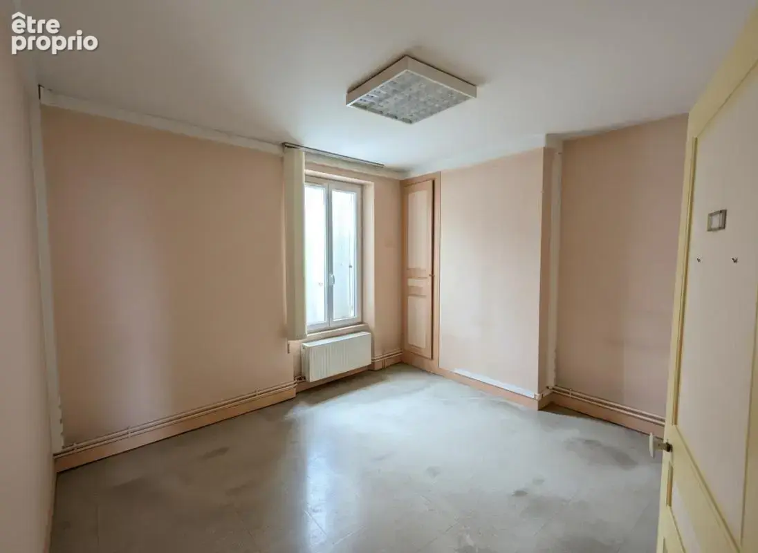 Maison de ville  117 m² 4 chambres  Centre-ville de La Loupe - photo 7