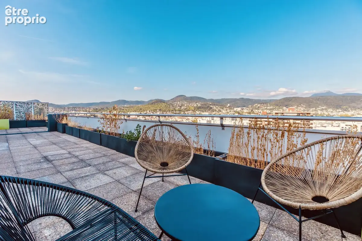 Une adresse rare au cœur de clermont-ferrand - rooftop vue panoramique avec terrasses - photo 3