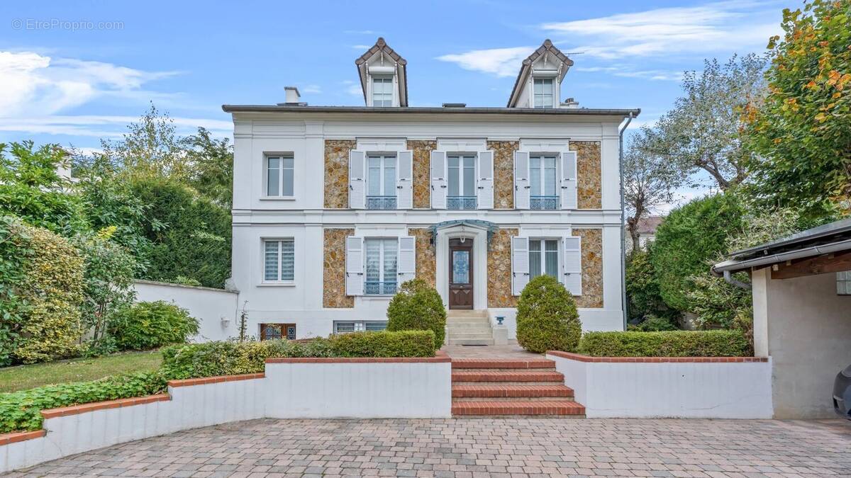 Maison à VAUCRESSON