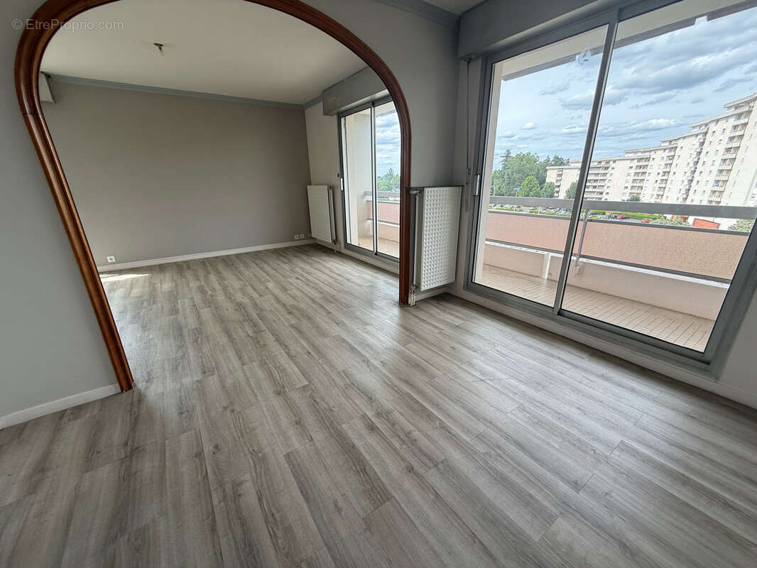 Appartement à BELLERIVE-SUR-ALLIER