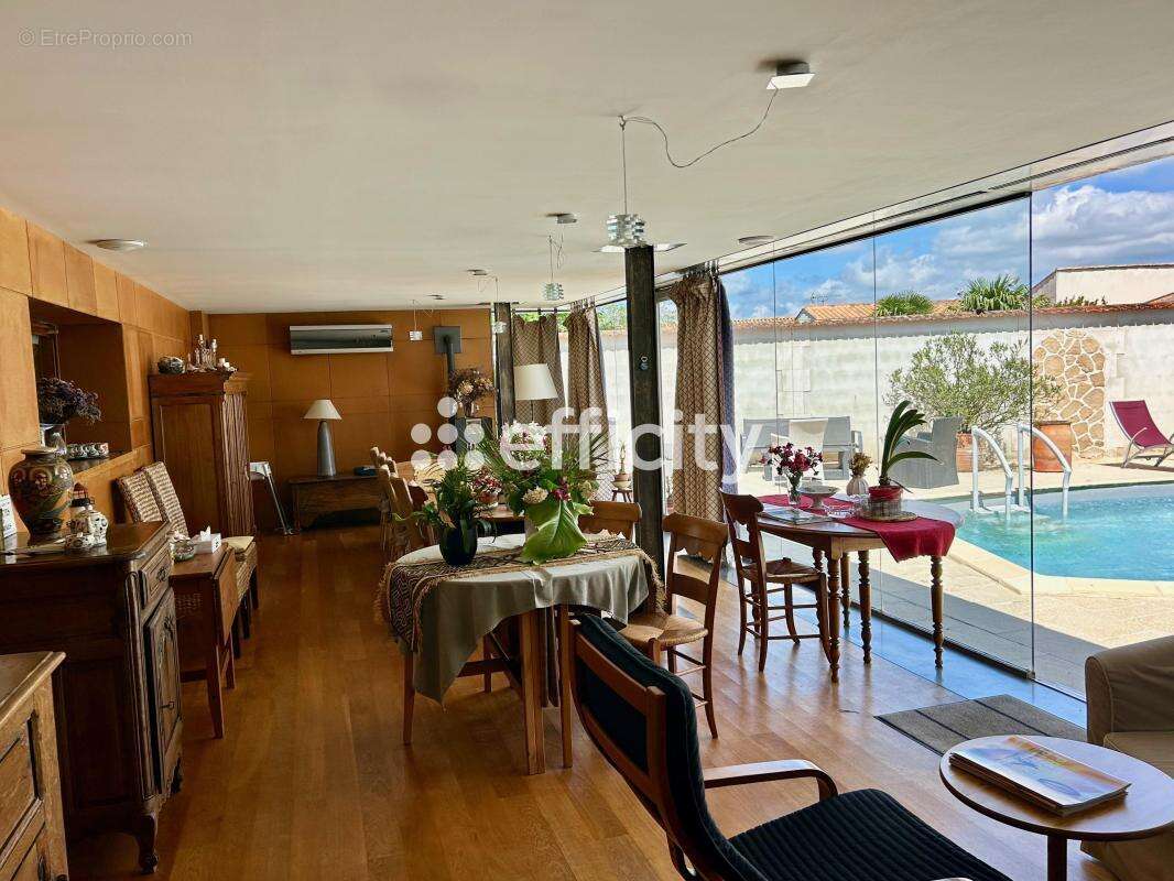 Maison à NIEULLE-SUR-SEUDRE