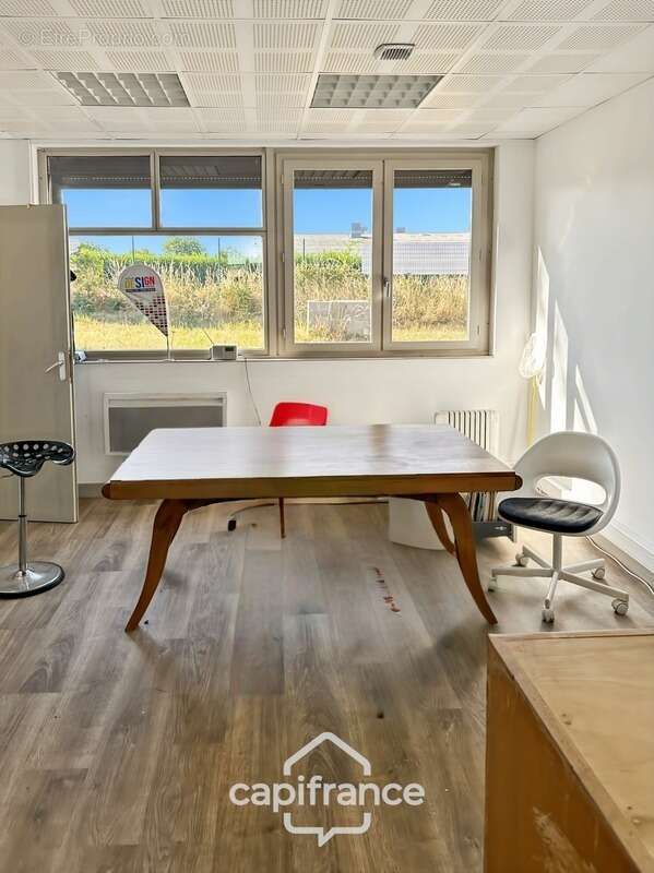 Local/bureau à vendre de 480 m2 sur 4027 m2 de terrain - photo 5