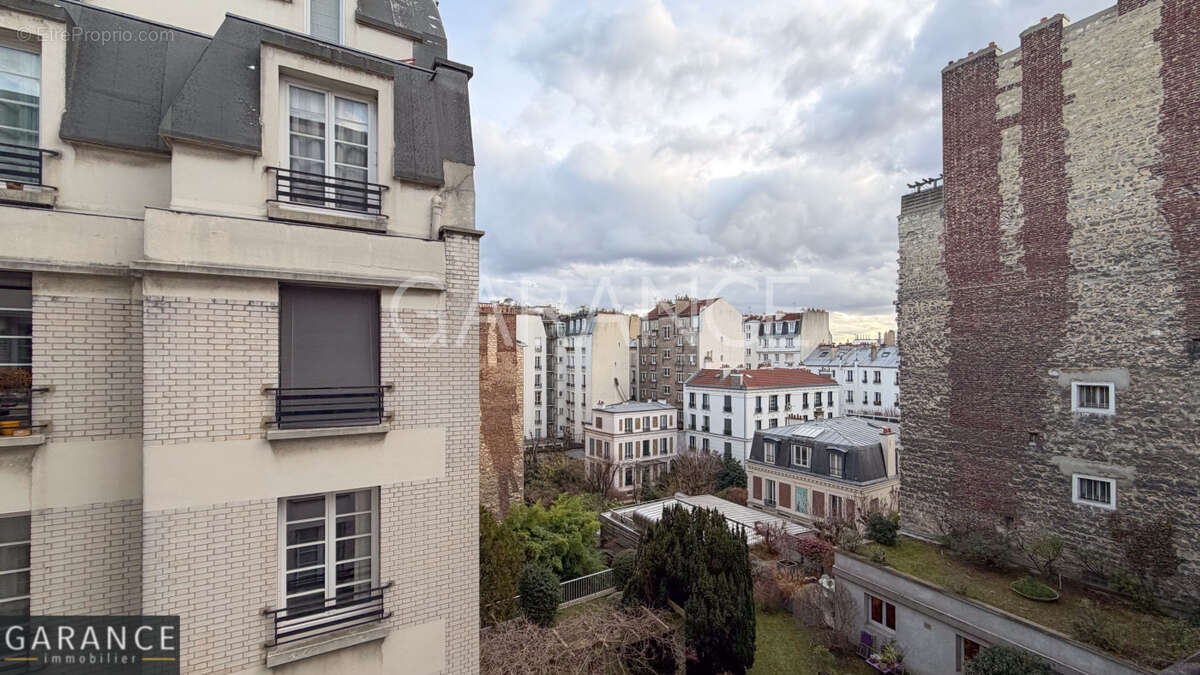 Appartement à PARIS-14E
