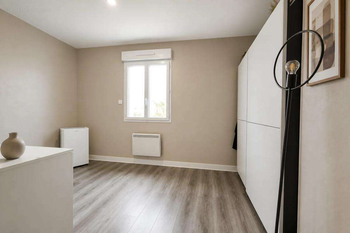 Maison récente de plain-pied à Bourges - photo 15