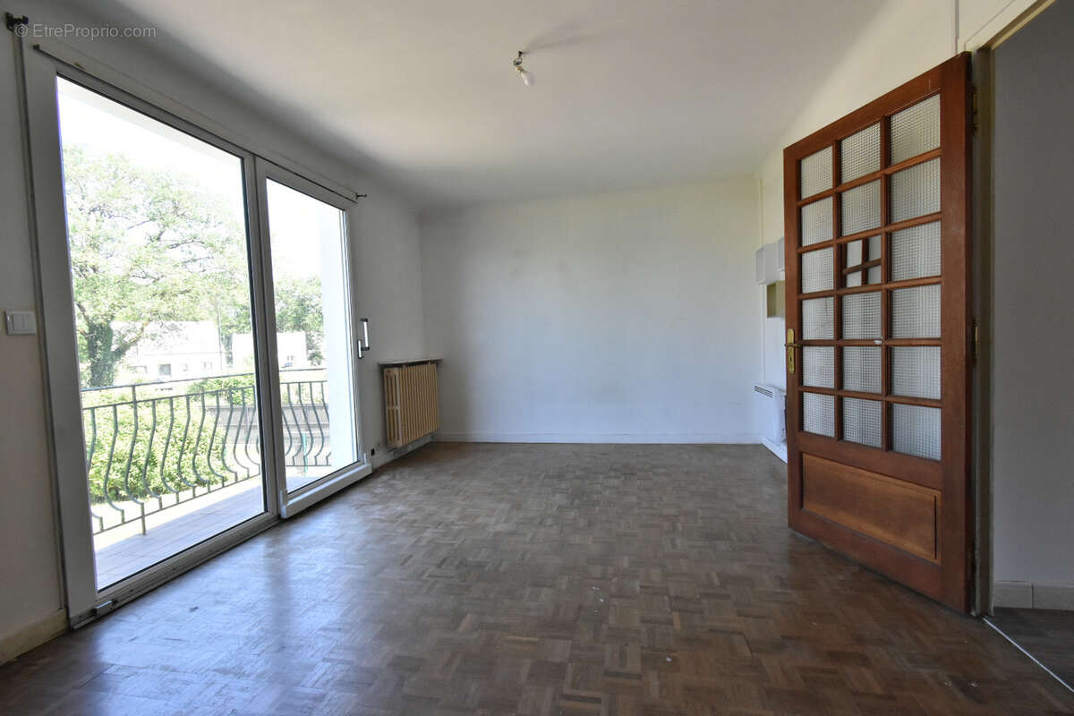 Maison à LA CHAPELLE-DES-MARAIS