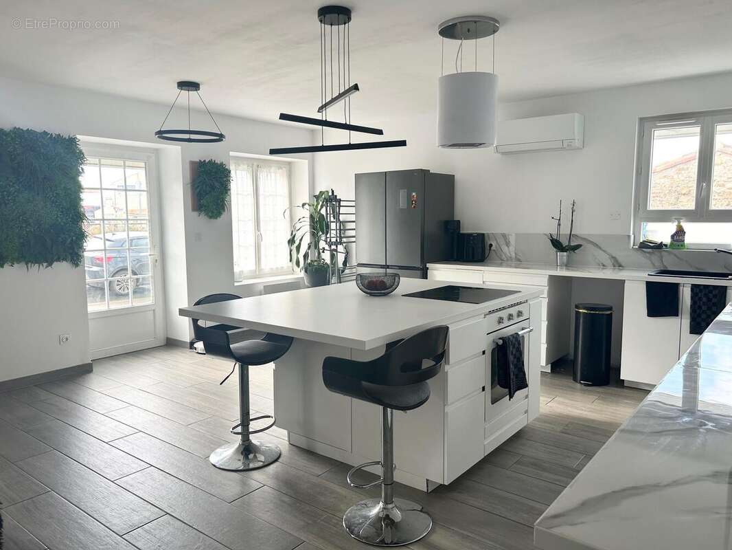 Photo 4 - Maison à MOUTIERS-LES-MAUXFAITS