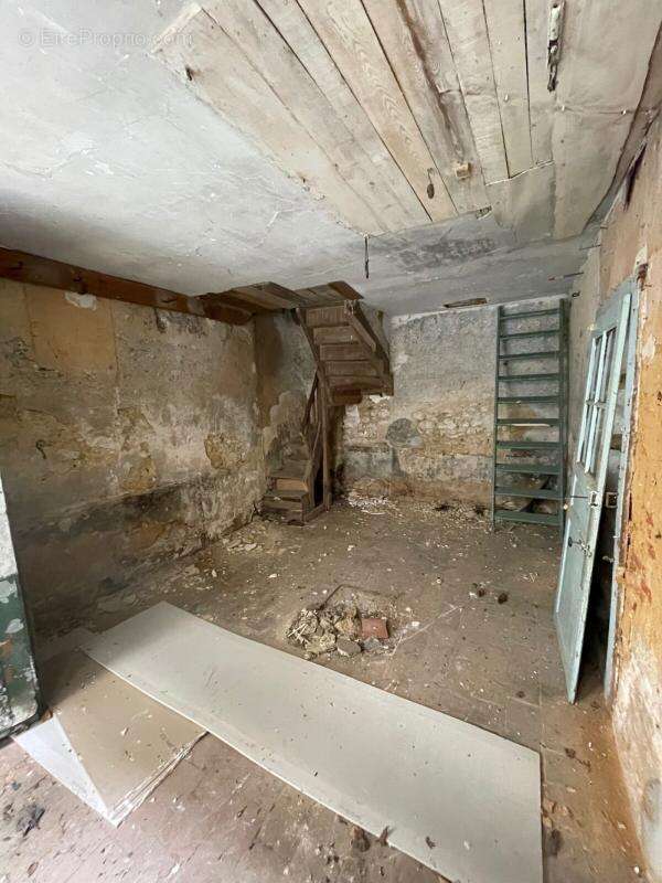 Maison à MOULINS-LA-MARCHE