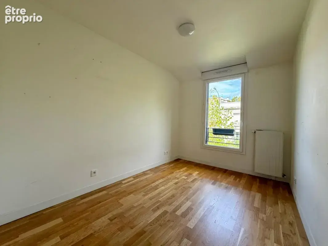 Nogent-sur-Marne – 5 pièces familial de 104 m², dernier étage, terrasse de 20 m² et 2 parkings - photo 11
