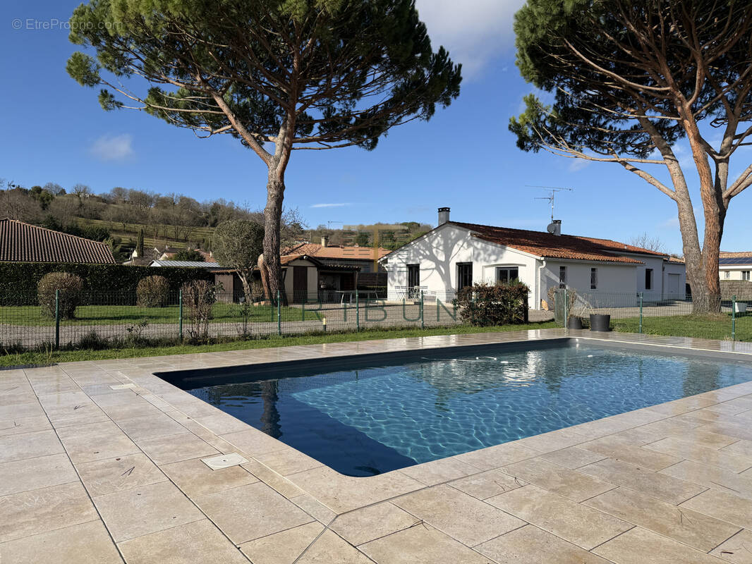 Maison à LAYRAC