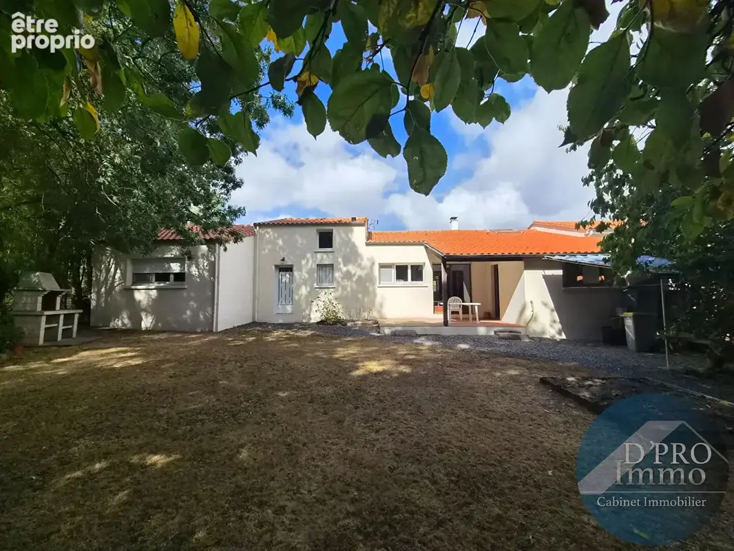 VERTOU PORTEREAU - Maison familiale 158 m² 4 chambres 715 m² de terrain - photo 9