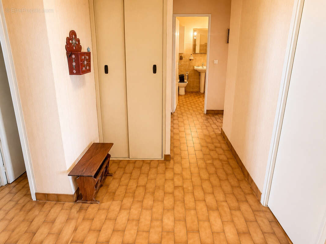 A vendre, Appartement T3 avec Garage et Cave - photo 6
