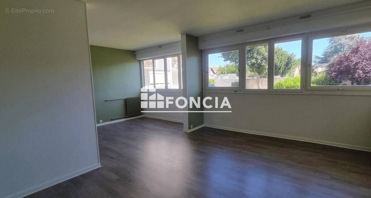 Appartement à LE PLESSIS-BOUCHARD