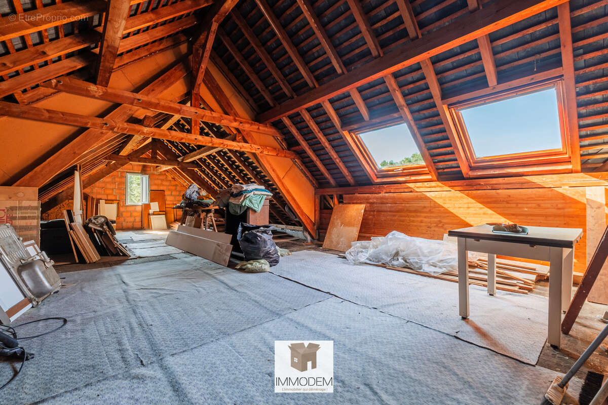 Maison 267 m2 - Dépendance aménageable 150 m2 - Terrain 14 ares - photo 28