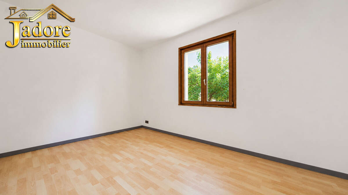 Grande maison familiale secteur calme - photo 25