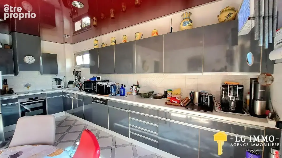 Maison familiale de 174 m2 , belles prestations , idéalement située. - photo 10