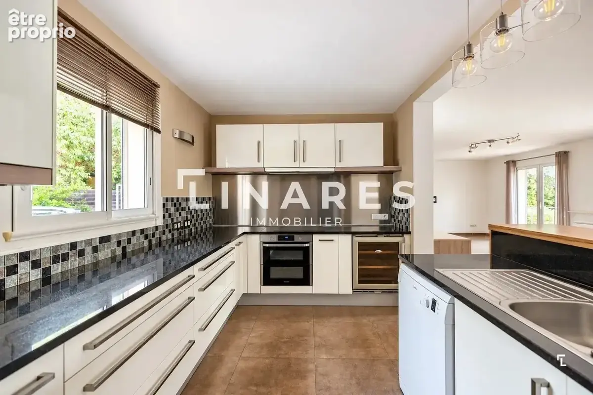 L'INTIME - Villa T5 de 130m² - Piscine - Garage 21m² - Parcelle 625m² - 13400 Aubagne Les Passons - photo 11