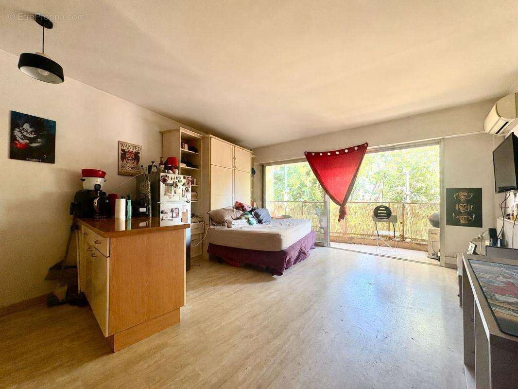 Grand studio 40m2 ! le cannet mairie - photo 3