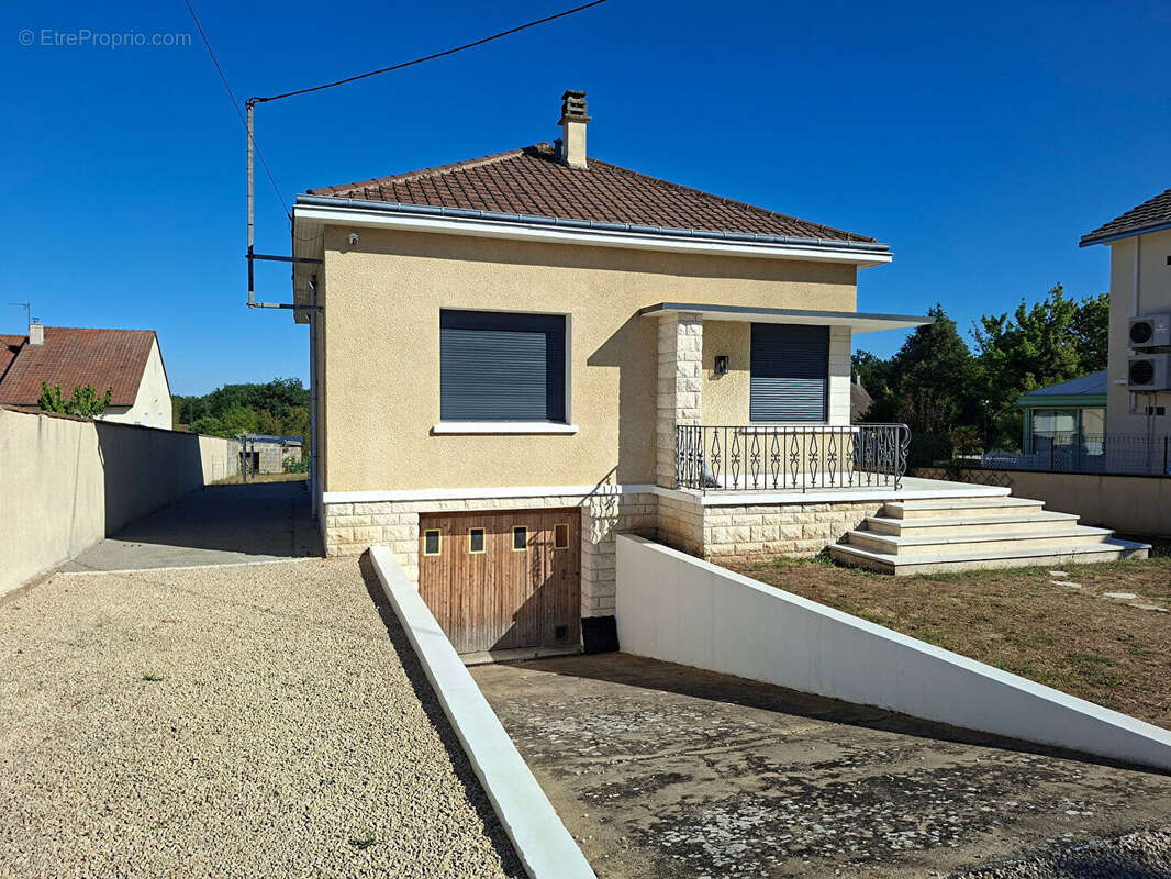 Maison à CHATELLERAULT
