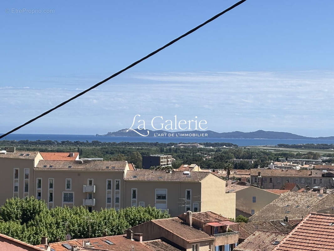 Maison à HYERES
