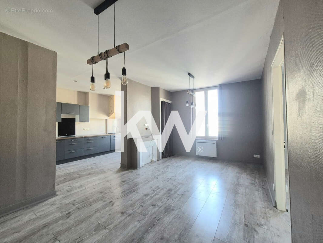 Appartement à SAINT-ETIENNE