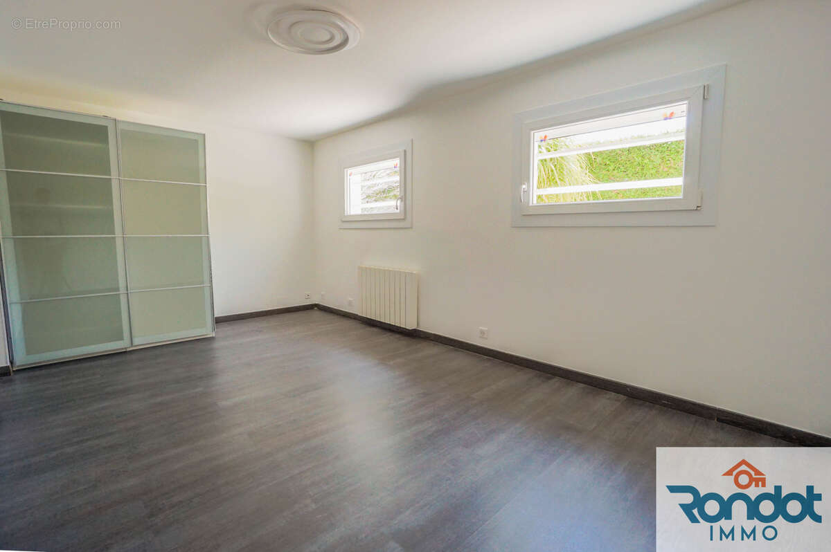 Maison 6 pieces/4 chambres/170 m2 sur terrain de 1000 m2 env. - photo 11