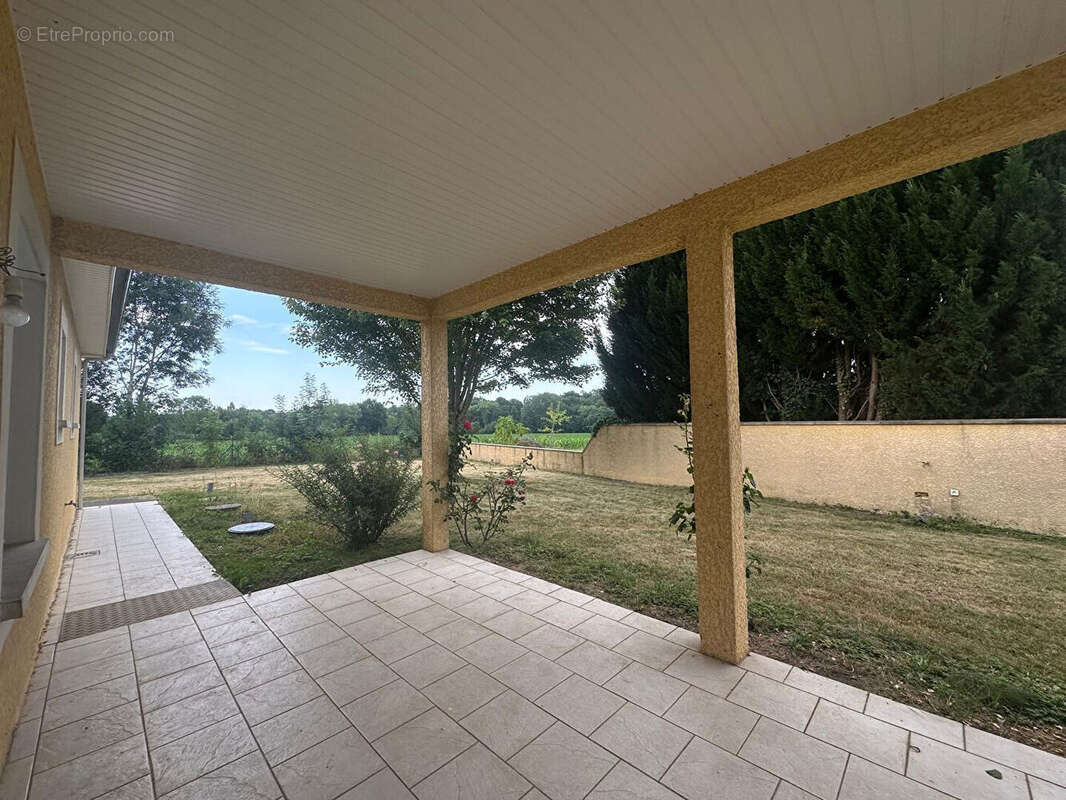 Maison récente, 148 m², 4 chambres à lucgarier - photo 12
