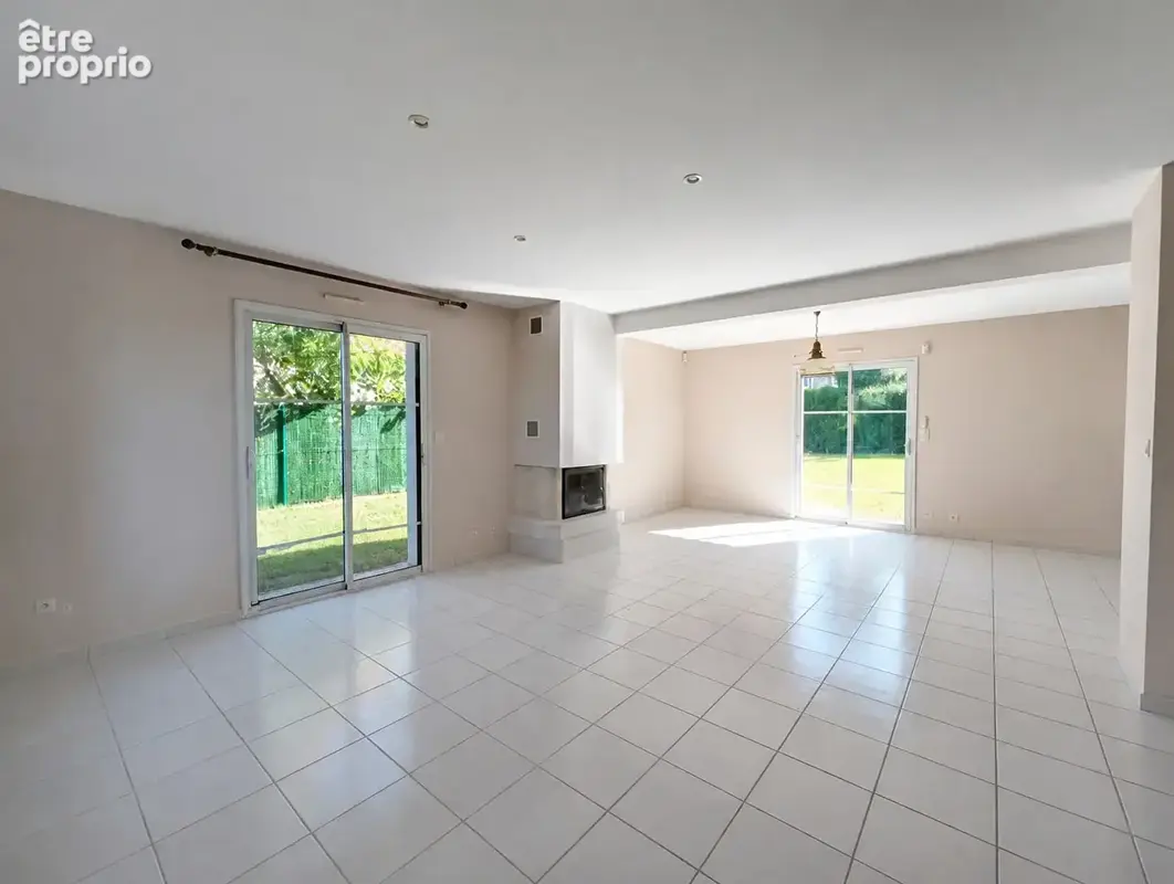 Maison Dol-de-Bretagne ? Hyper-centre, 4 chambres, vie de plain-pied, garage et terrain - photo 2