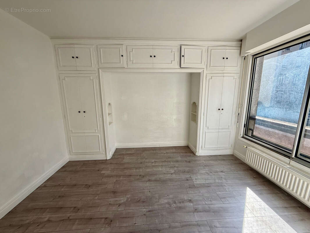 Appartement à PARIS-19E