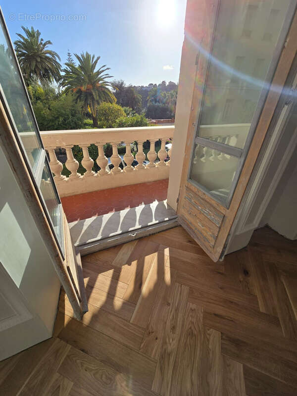 Appartement à MENTON