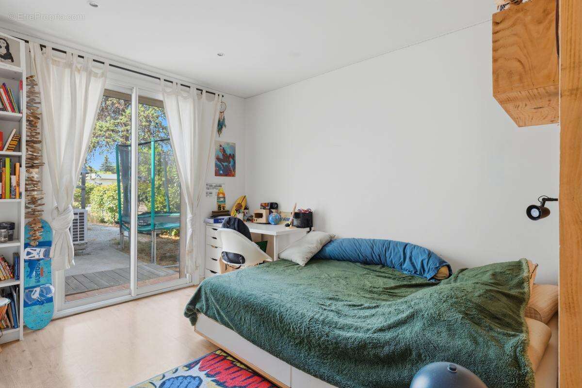 Maison 4 pièces 160m2 sur 924m2 de terrain - photo 9