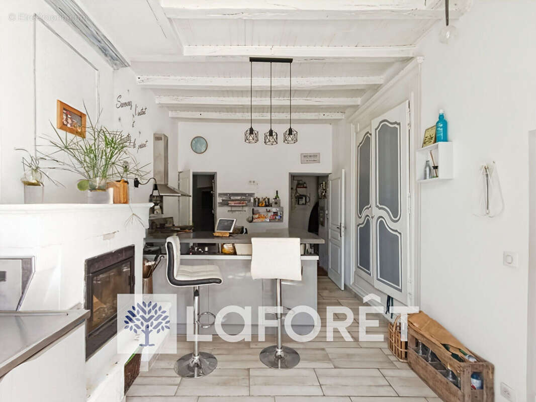 Maison à VILLARS-EN-PONS