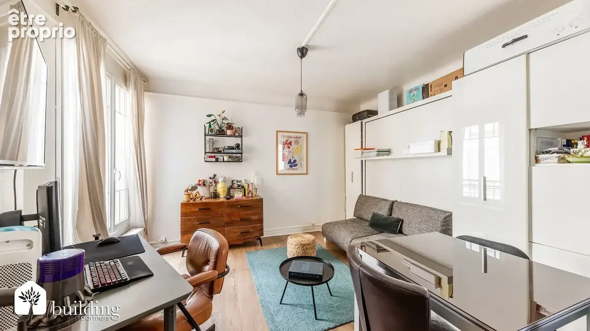 Studio 25 m² à deux pas du métro Louise Michel - photo 2