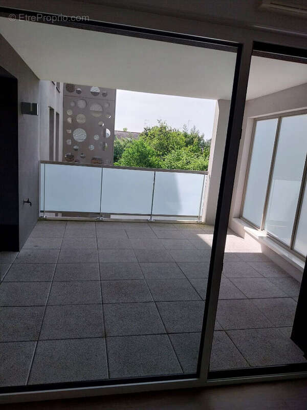 Appartement  3 pièces 71 m2 Quartier Jeanne d'Arc - photo 2