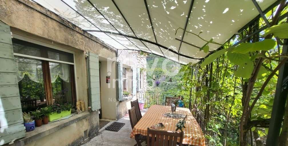 Maison à REMUZAT
