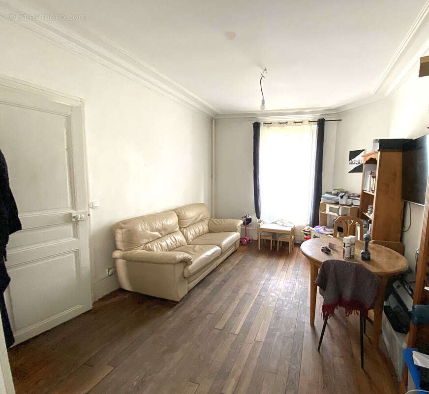 Maison à SARCELLES