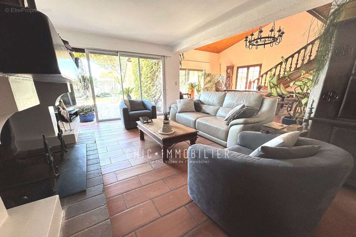 Maison à SAINT-CYPRIEN