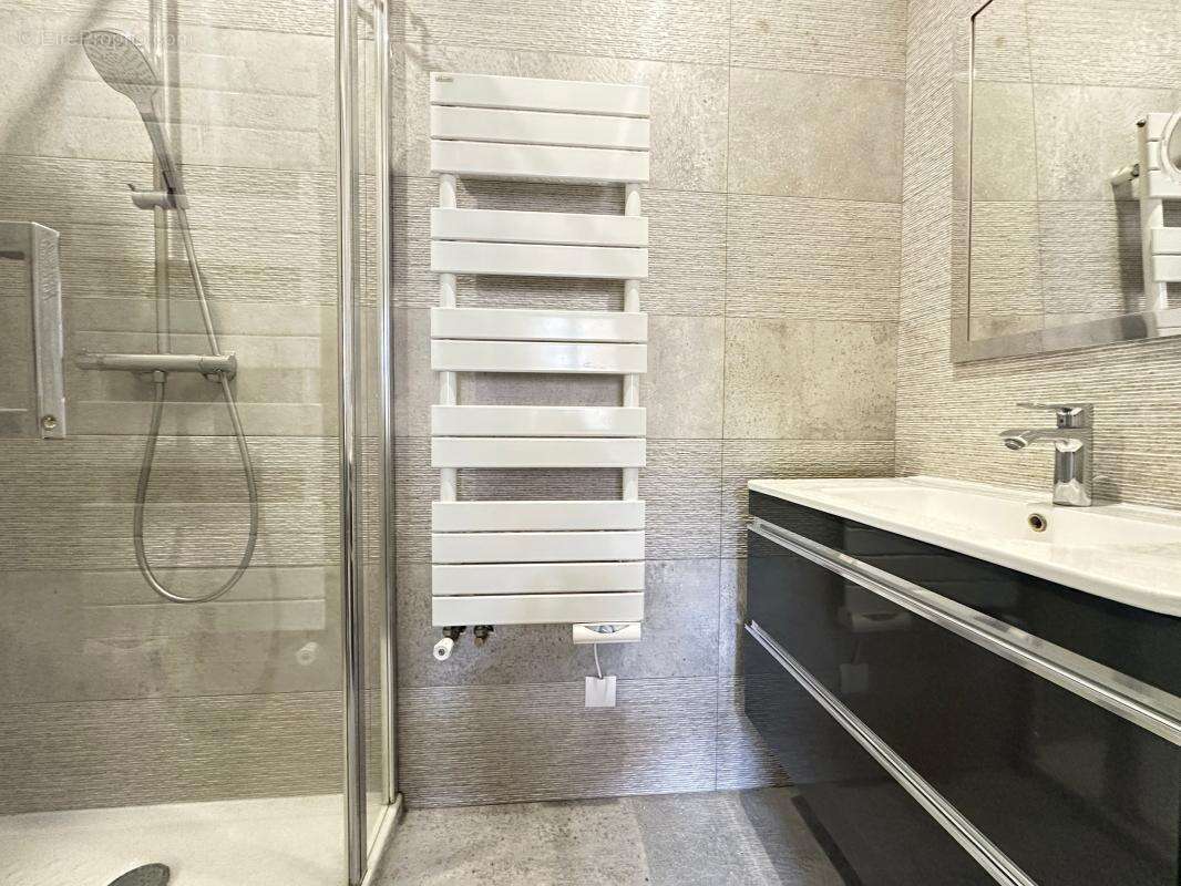 Maison à SAINT-MAUR-DES-FOSSES