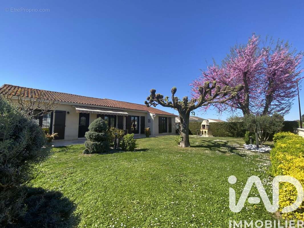 Photo 4 - Maison à LES METAIRIES