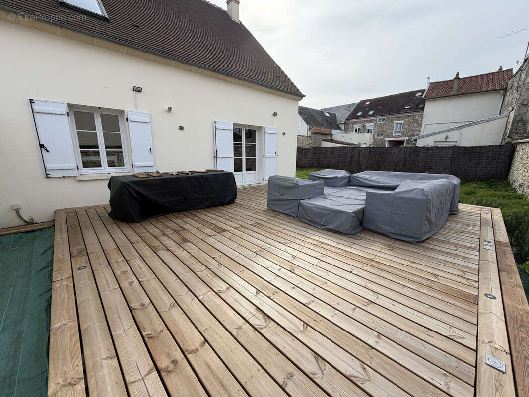 Maison à LA CHAPELLE-EN-SERVAL