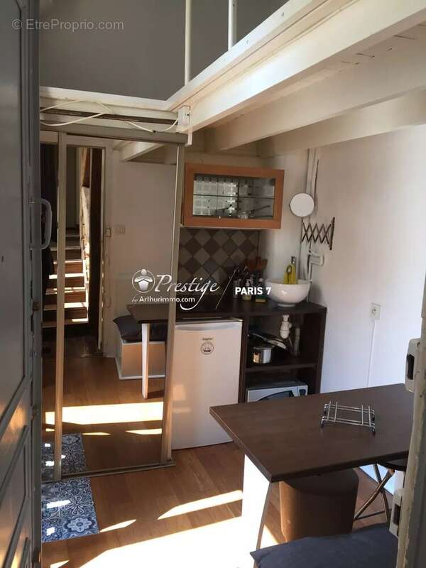 Appartement à PARIS-3E