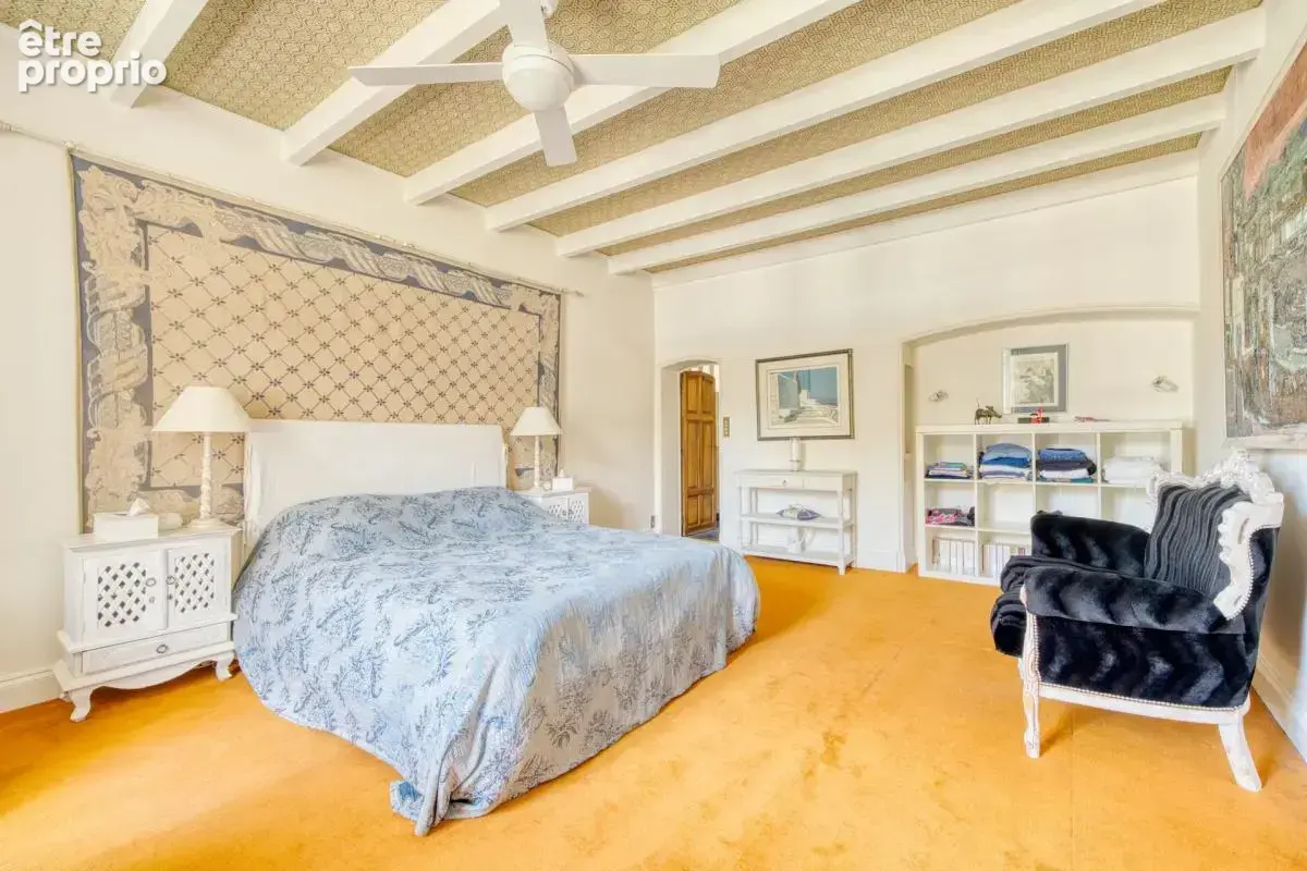 Maison de 10 pièces de 270 m² à Saint-Laurent-de-Cognac - photo 9