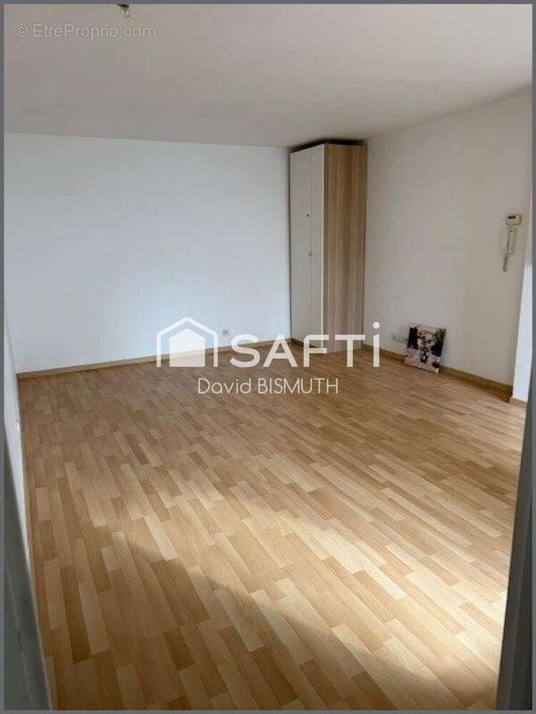 Photo 2 - Appartement à GENNEVILLIERS