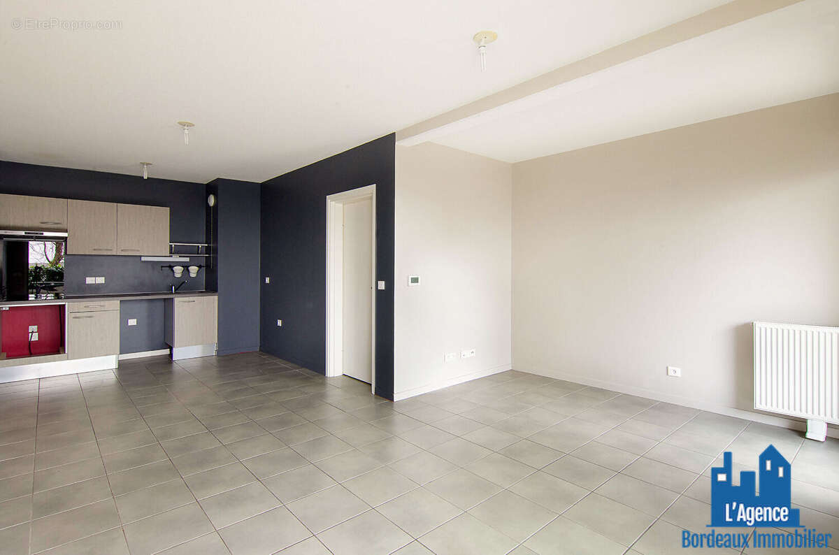 Appartement à VILLENAVE-D&#039;ORNON