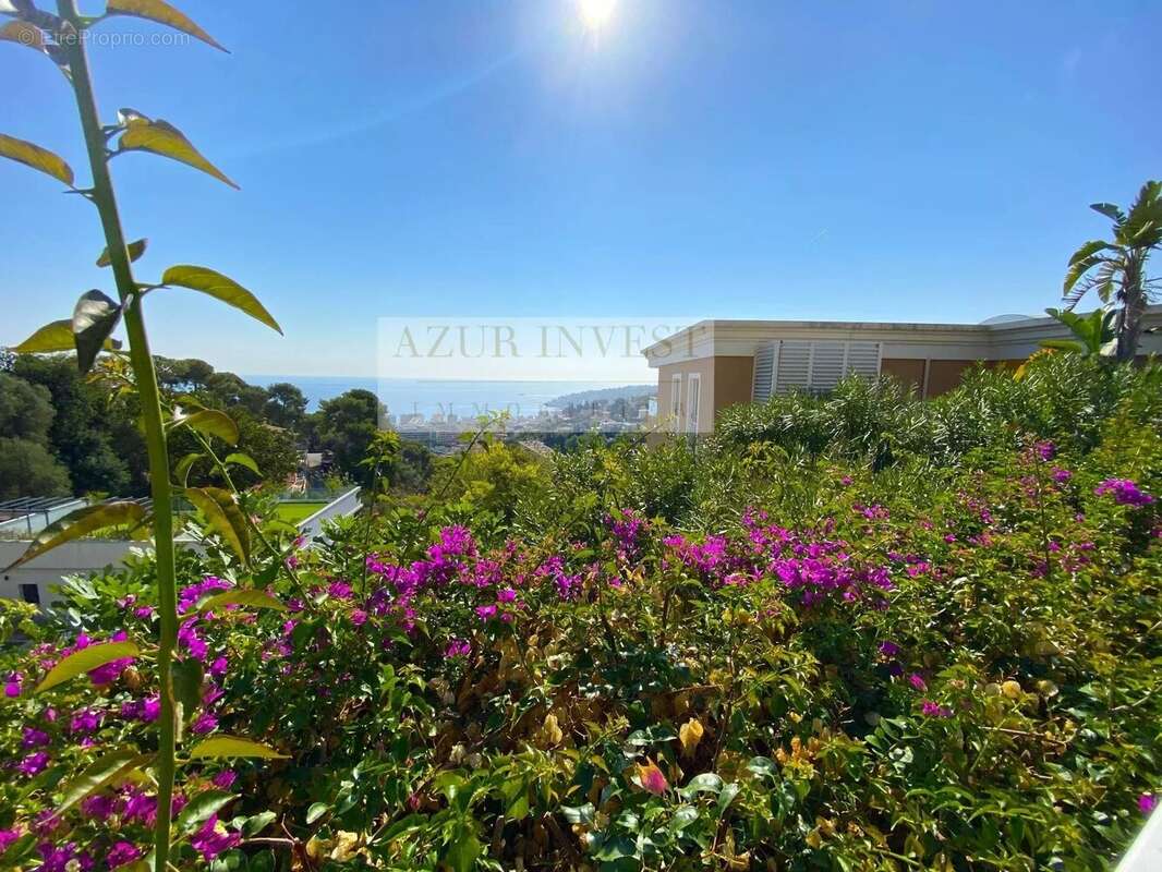 Appartement à ROQUEBRUNE-CAP-MARTIN