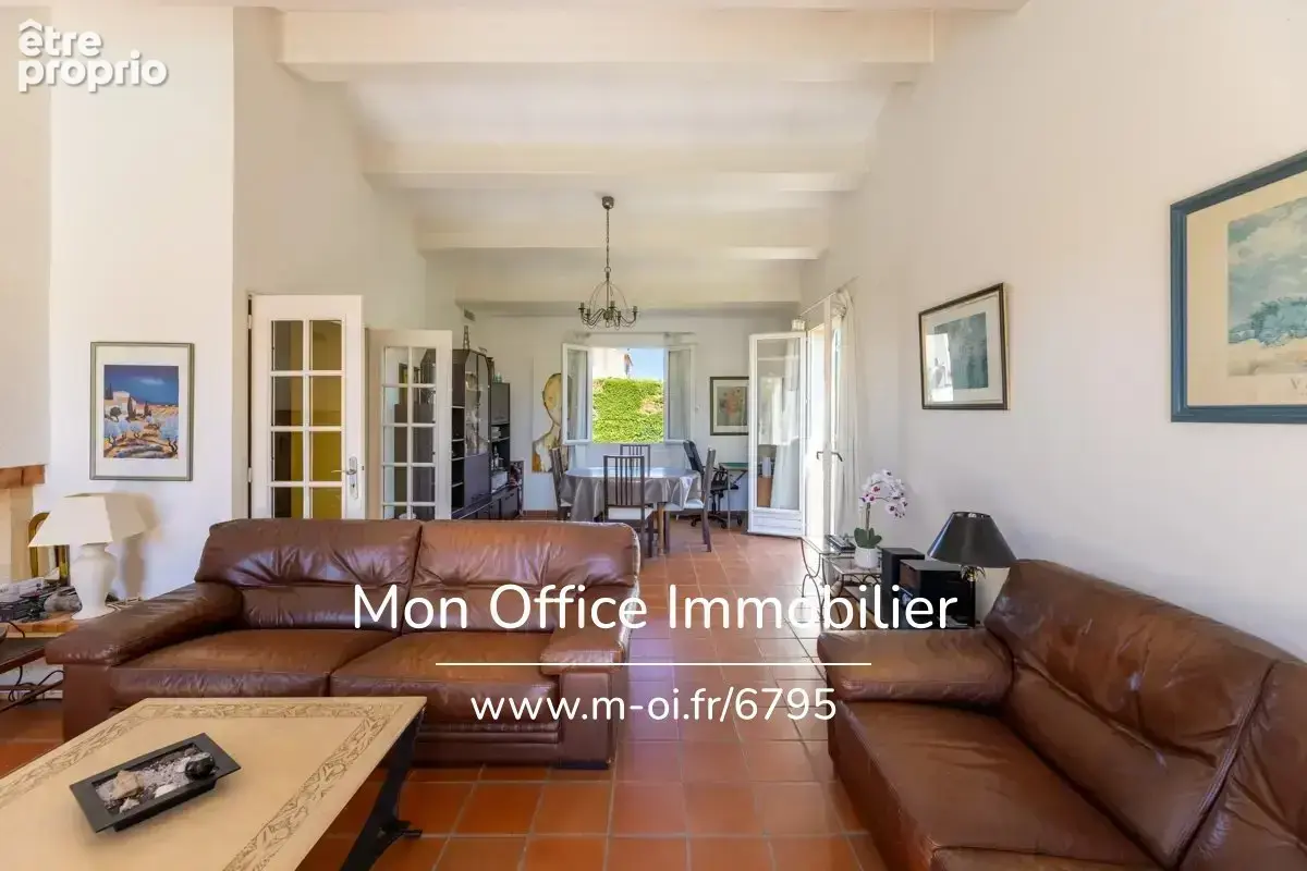 Référence : 6795-PAN. - Maison 5 pièces de 115 m² avec piscine et garage - photo 9