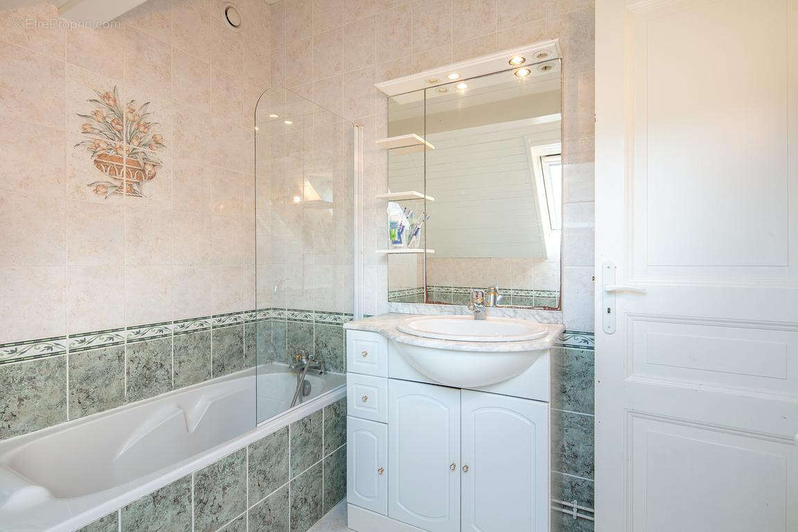 Maison à LA ROCHETTE