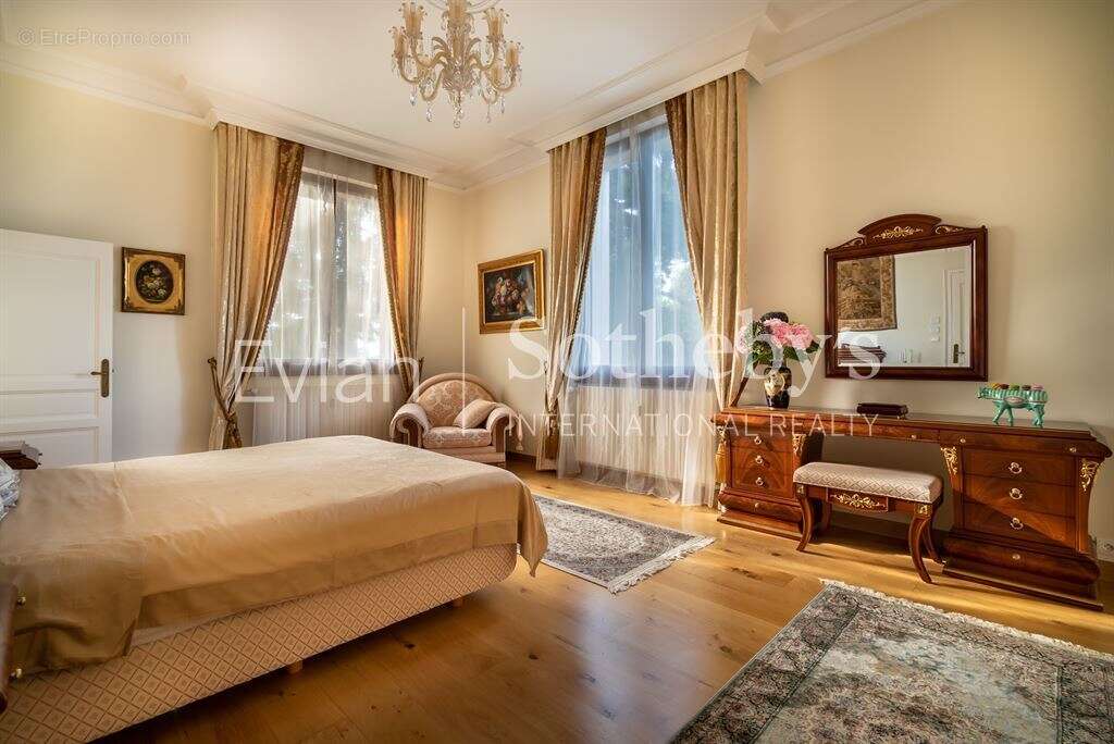 Appartement à EVIAN-LES-BAINS
