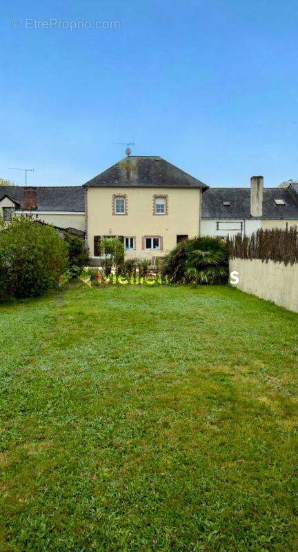 Maison à RENAZE