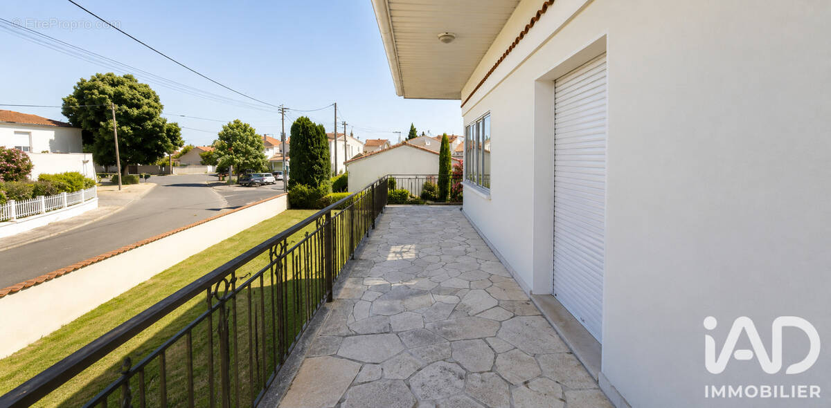 Photo 1 - Maison à PORT-DES-BARQUES